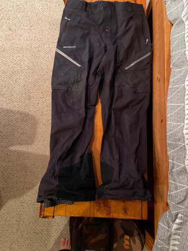 Black Women's Large Patagonia Ski Pants