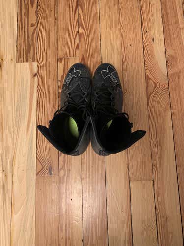 Black Men's Under Armor Highlight Cleats High Top