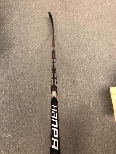 Intermediate Right Handed Vapor 1X Lite Toe Pattern  Hockey Stick