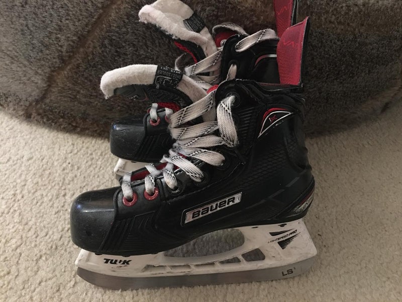 Used Youth Bauer Vapor 1X Hockey Skates Size 13.5