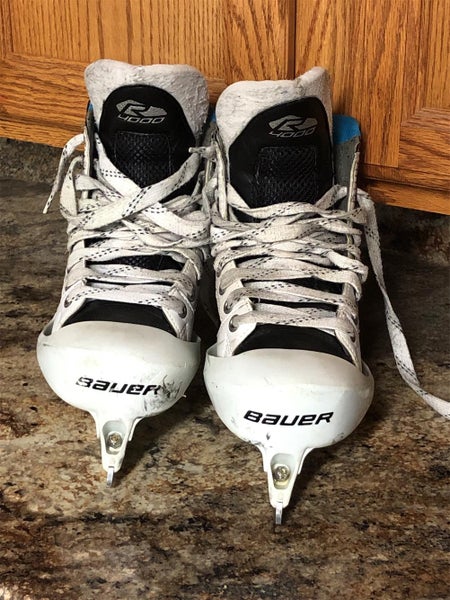 Junior Bauer Reactor 4000 Regular Width Size 5.5 Hockey Goalie Skates