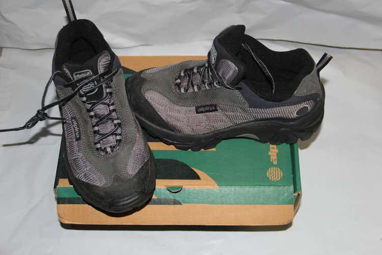NEW women's Trekking Walking Hiking Shoes size 38 Euro New