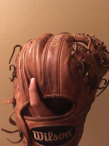 Brown High School/College Infield A2000 11.5" Baseball Glove