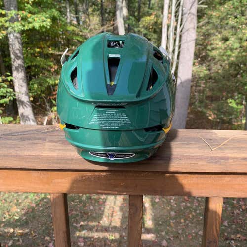 Green Adult Player's Cascade R Helmet