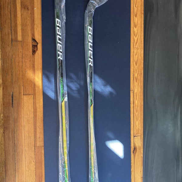 Senior Right Handed Supreme Ultra Sonic Mid Pattern Hockey Stick