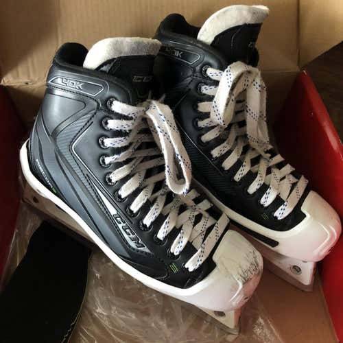 Senior CCM 40K Regular Width Size 7 Goalie Skates