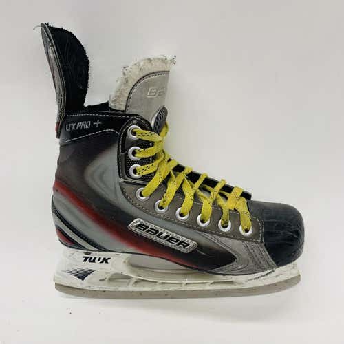Junior Bauer Vapor XLTX Pro+ Regular Width Size 4 Hockey Skates