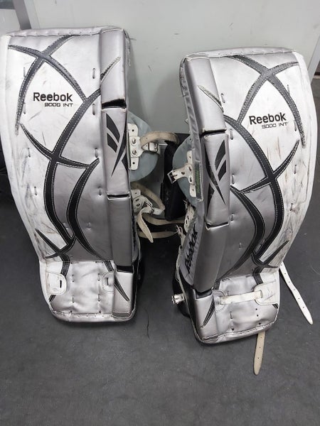 Used 29" Reebok 9000 Goalie Leg Pads