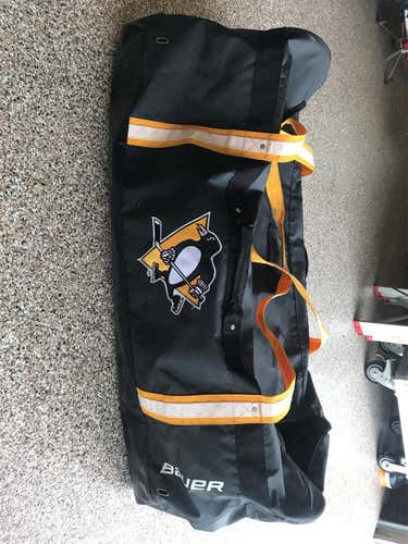 Used Bauer Goalie Bag Adult