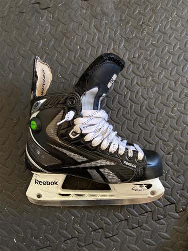 Senior Reebok 20k Regular Width Pro Stock Size 7.5 Hockey Skates