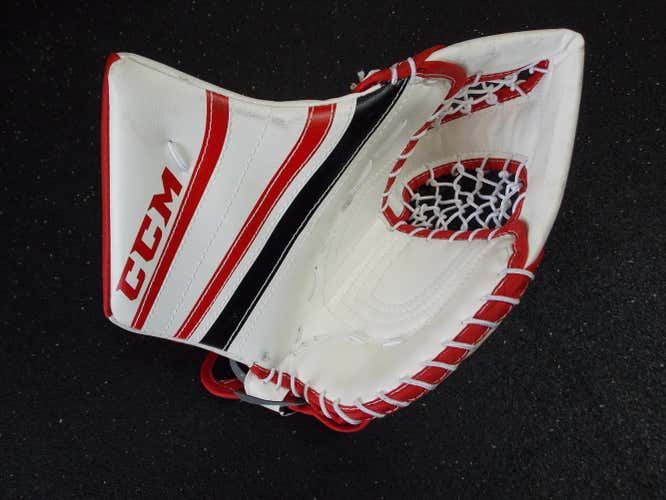 White New Junior CCM Regular R1.5