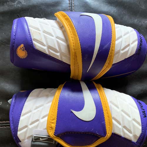 Used Iroquois Nationals Medium Nike Vapor Elite Arm Pads Arm Pads
