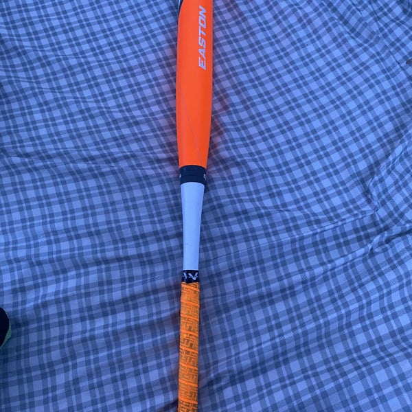 Kid Pitch (9YO-13YO) 2015 Composite Mako (-11) 21 oz 32" Bat