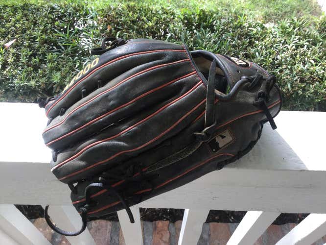 BLACK...WHITE inside...Used Wilson Right Hand Throw Outfield A2000 Baseball Glove 12.75...