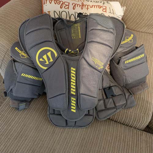 Junior XL Warrior Ritual Goalie Chest Protector