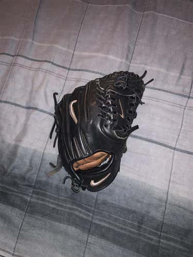 Black Adult Pitcher's Diamond Elite 11.75" Baseball Glove