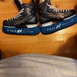 Lightly Used 9.5 Ribcor 30k Skates