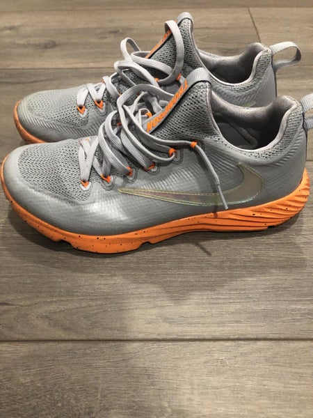 Gray Used Adult Men's Size 8.5 (Women's 9.5) Turf Cleats Nike Low Cut