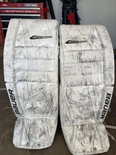 Bauer 7000 Full Set Pads 33+1, Regular hand gloves