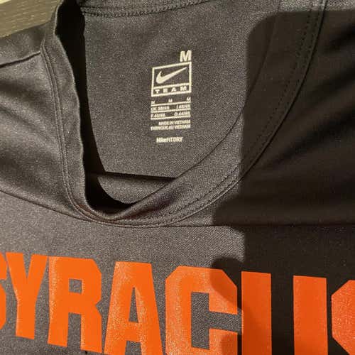 Adult Medium Nike Shirt