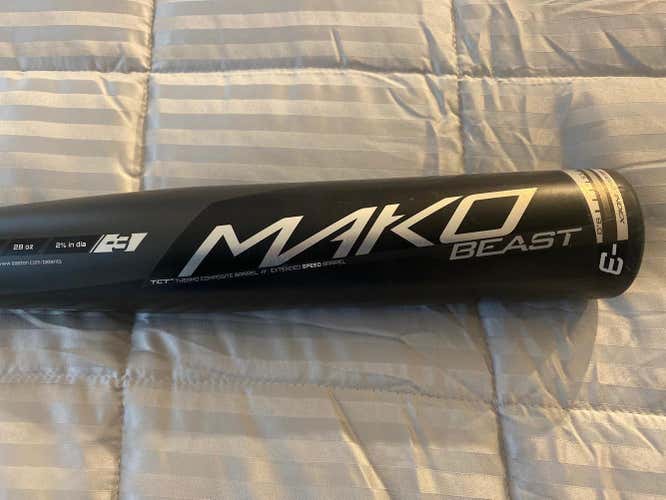 Used (Like New) 2017 Composite Mako Beast BBCOR (-3) 28 oz 31" Bat