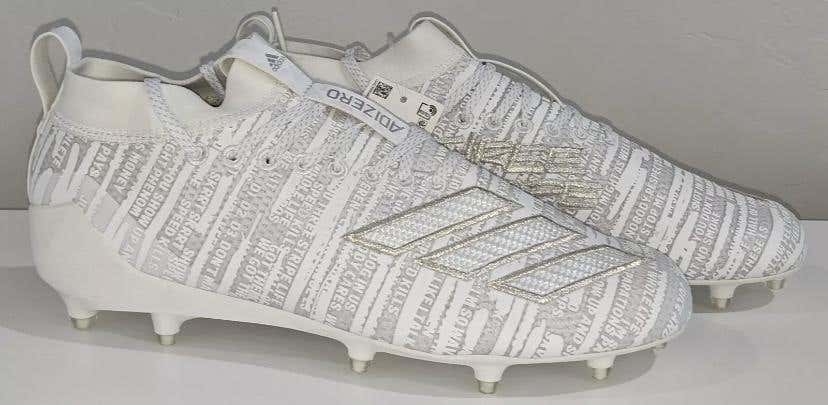 White Unisex Molded Cleats Low Cut