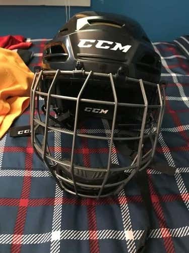 Black New Medium CCM Tacks 310Helmet