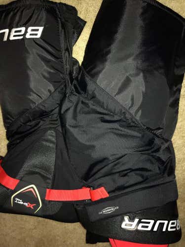 New Senior Medium Bauer Vapor 1X Hockey Pants