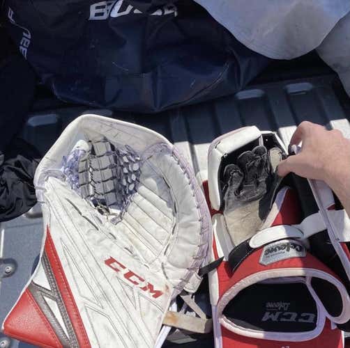 CCM EFLEX4 Canadian Made Glove & Blocker
