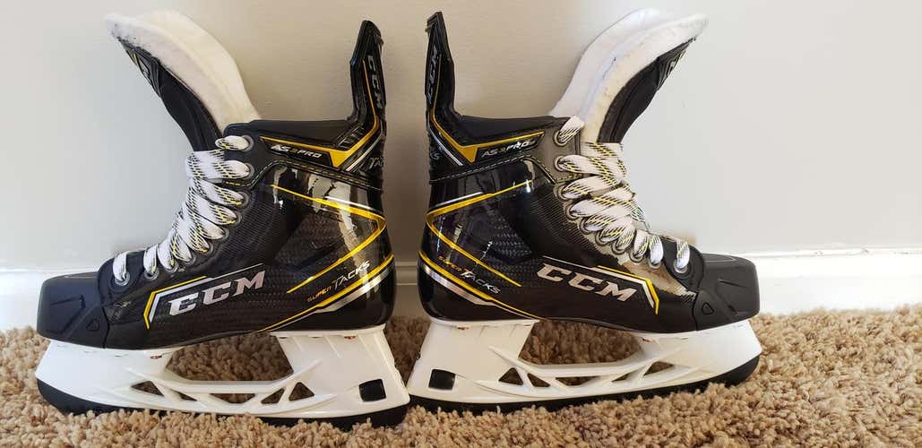 CCM As3 Pro Hockey Skates > Player Skates