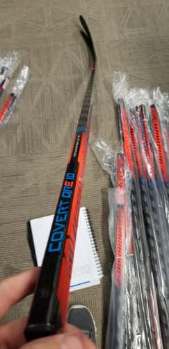 New Intermediate Warrior Right Handed Covert QRE10 Hockey Stick W03 Backstrom curve 63 flex