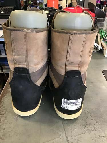 Used Burton Burton Womens Senior 9 Snowboard Womens Boots
