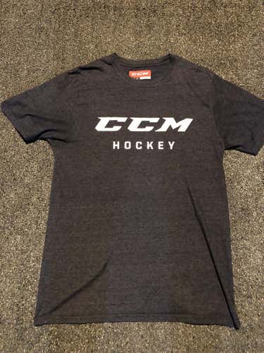 Navy Blue Men's Large CCM Hockey T-Shirt