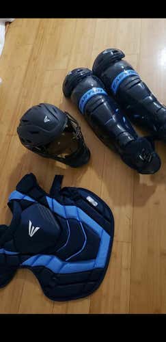 New Intermediate Easton Elite x Catcher's Set