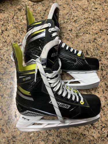 Like New Senior Bauer S35  Hockey Skates Regular Width Size 8D