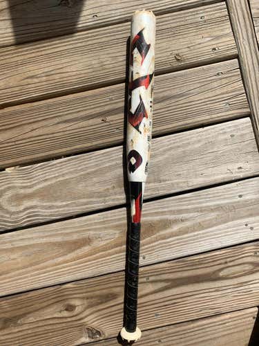 Red Used Kid Pitch (9YO-13YO) 2013 DeMarini Composite CF5 Bat (-11) 17 oz 28"