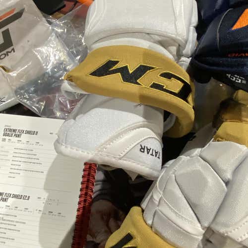 Tomas Tatar ,Vegas , CCM HG12 , 13" Pro Stock Gloves