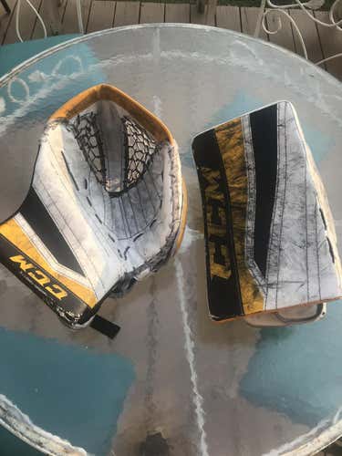 Eflex senior glove and blocker (Gold and white)