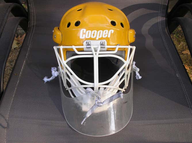 Gold Used Senior Other Goalie Mask