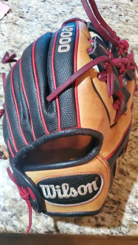 Black/Tan Used Wilson Right Hand Throw Infield A2000 Baseball Glove 11.5"