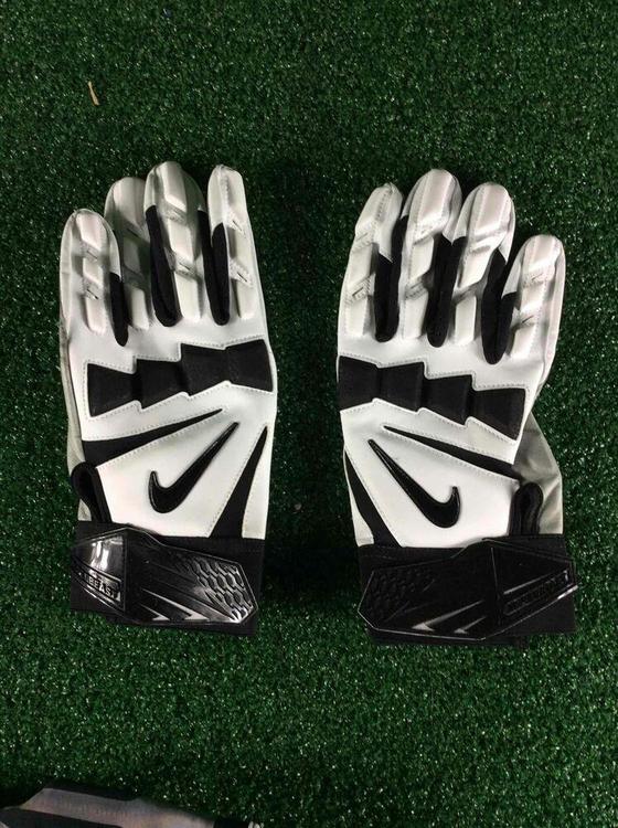 nike hyperbeast gloves