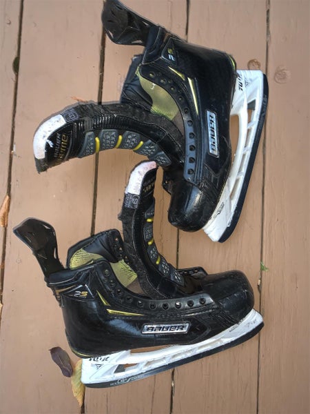 Senior Bauer Supreme 2S Pro Size 9 Hockey Skates