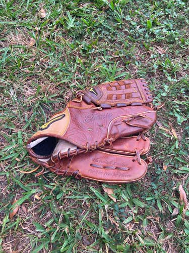 Mizuno Classic Pro Soft 12" Baseball Glove