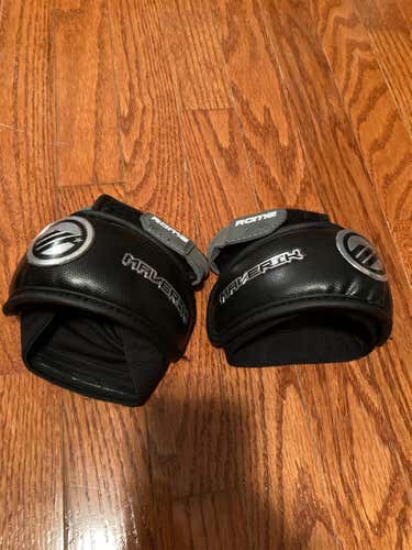 Used Large Maverik Rome Arm Caps