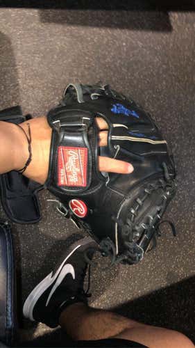 Black High School/College Catcher's Heart of the Hide 32.5" Baseball Glove