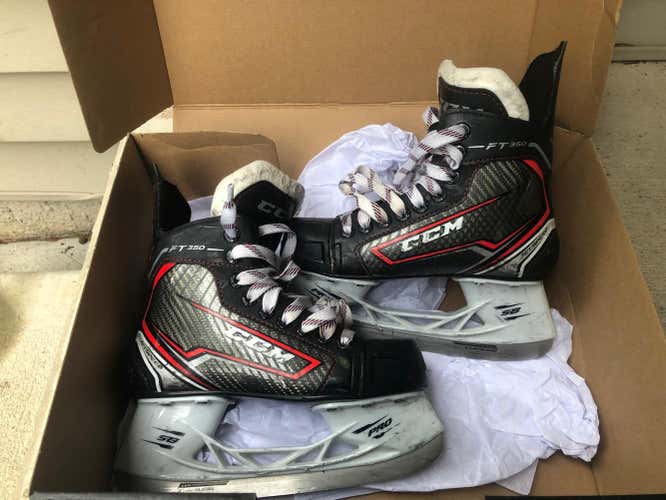 Used Youth CCM JetSpeed FT350 Hockey Skates Regular Width Size 2