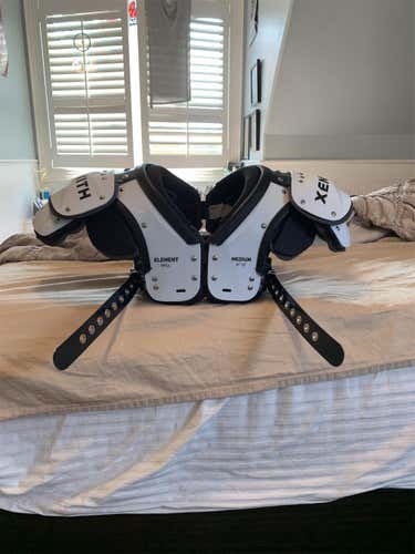 New Medium Xenith Element Skill Shoulder Pads