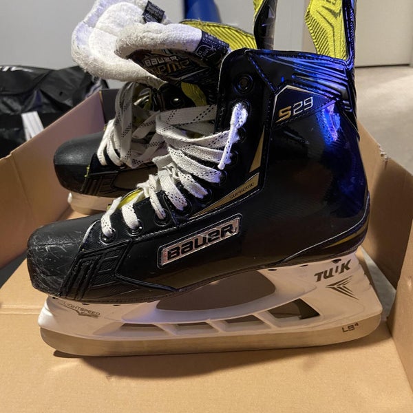 Senior Bauer Supreme S29 Extra Wide Width Size 7.5 Hockey Skates