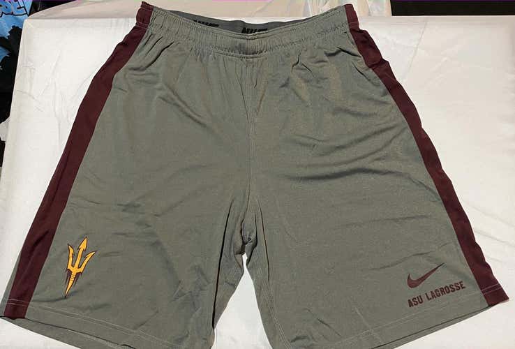 Used Adult XL Nike Shorts