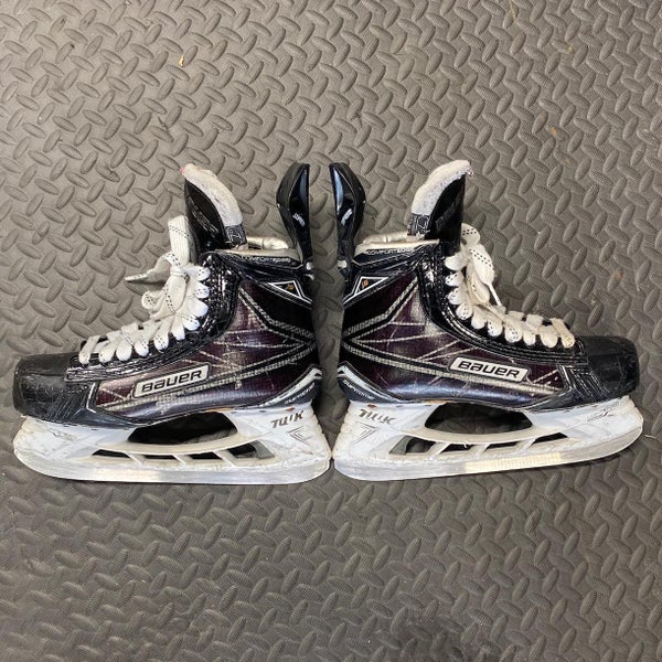 Senior Bauer Supreme 1S Regular Width Size 7 Hockey Skates